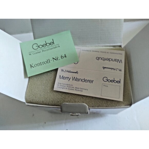Rare Vintage Goebel Hummel The Merry Wanderer 1984 Edition - In Original Box - Picture 10 of 16